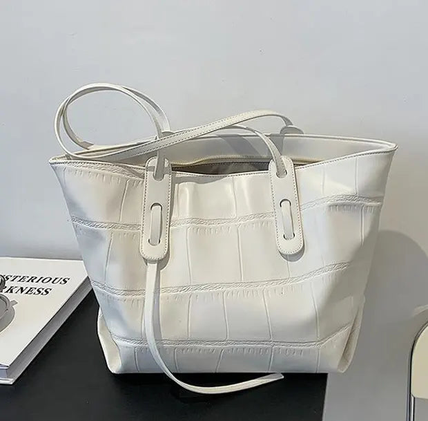 シャルムクロコフェミニントートバッグ