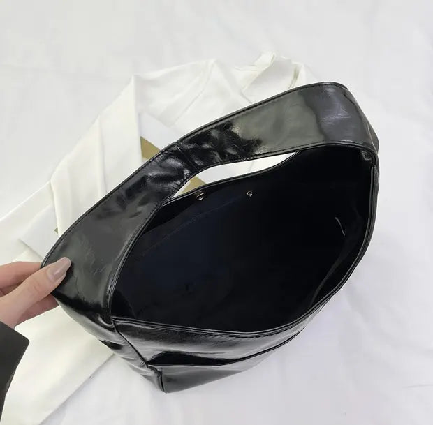 シンプルモダントートバッグの内部構造