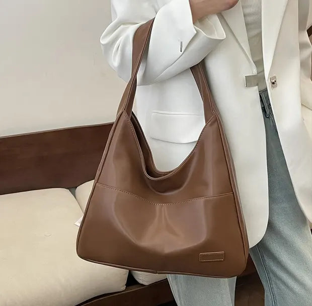 シンプルモダントートバッグのブラウン